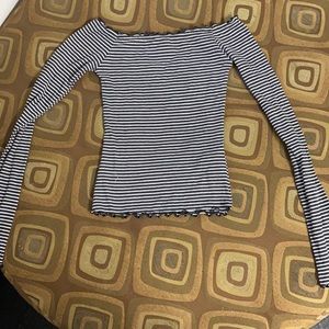 Long sleeve crop top